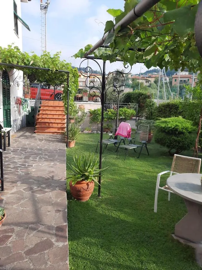 La Villa La Spezia Couette-café